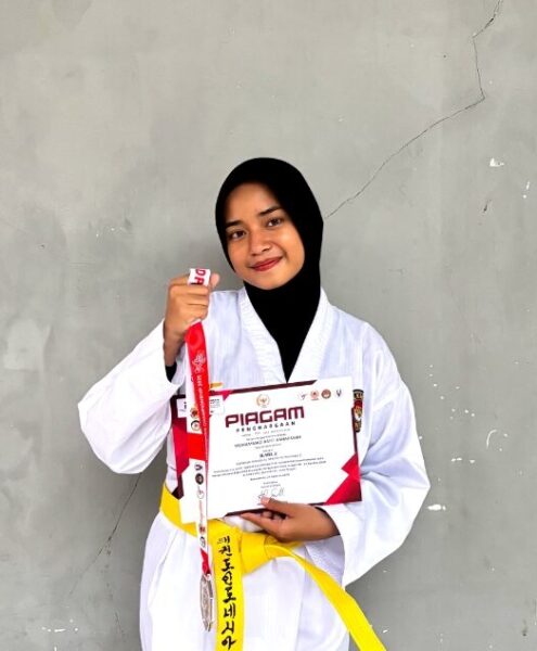 Medali Emas