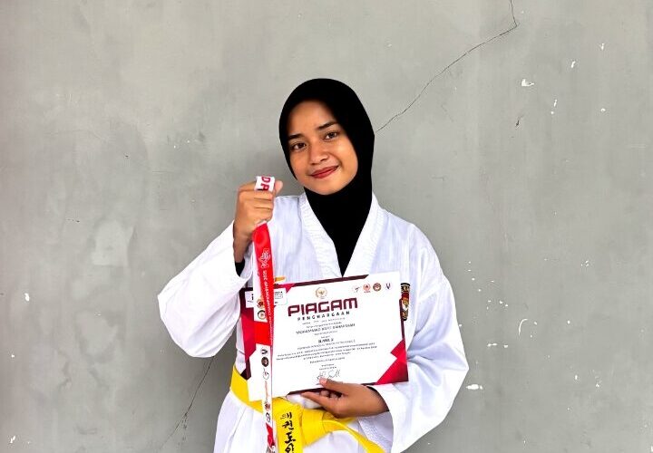 Medali Emas