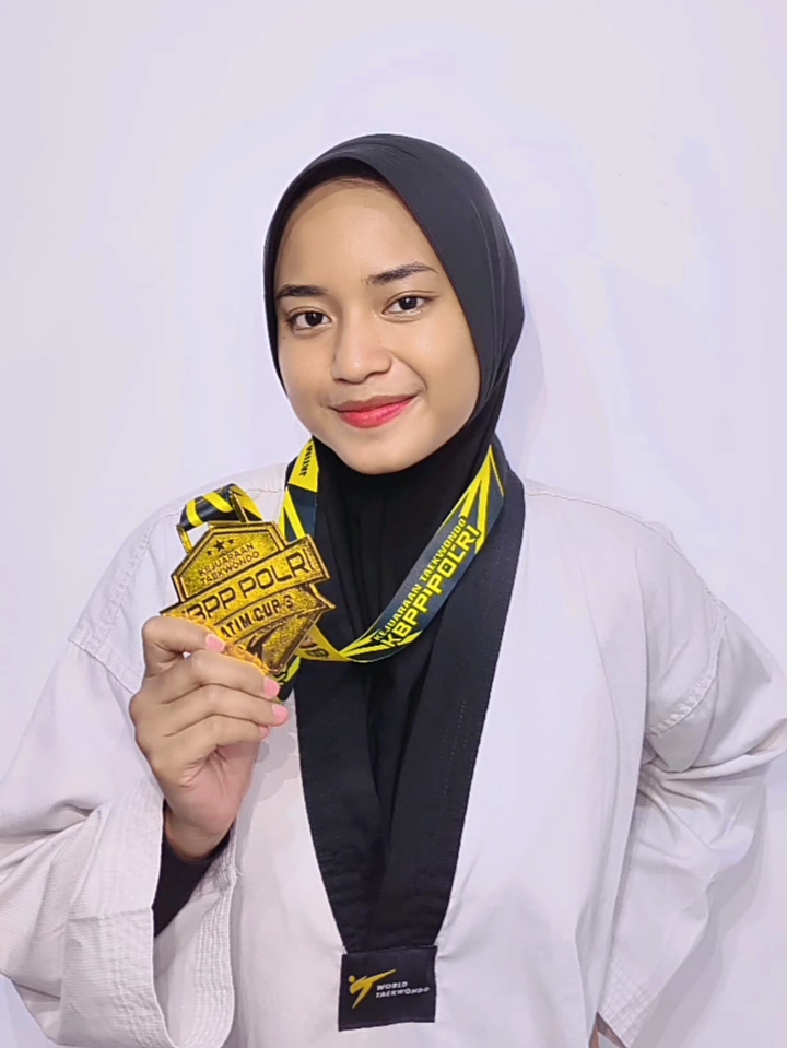 medali emas